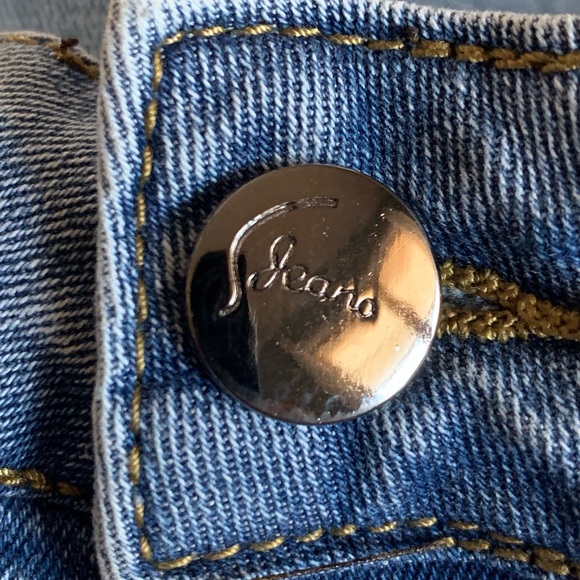 🔹High Waisted Distressed Denim Blue Shorts🔹 - Picture 8 of 8